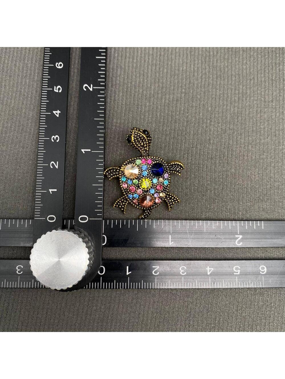 Turtle Brooch with Multicolor Rhinestones - Picture 3 of 3